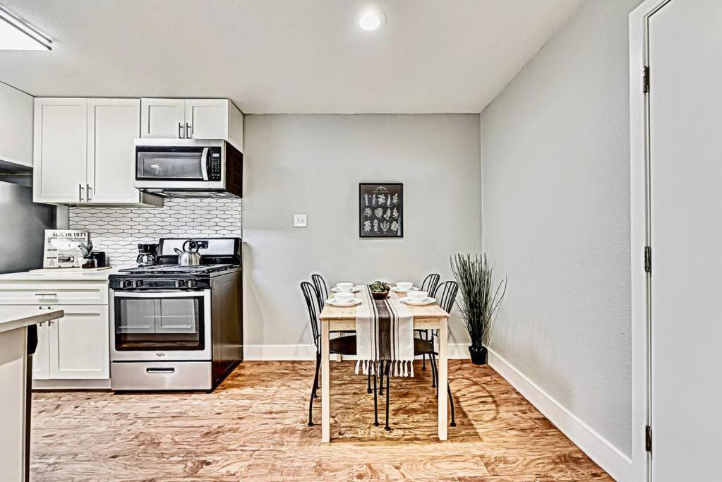 New - Near Deep Ellum + Downtown Dallas Flat Exterior photo