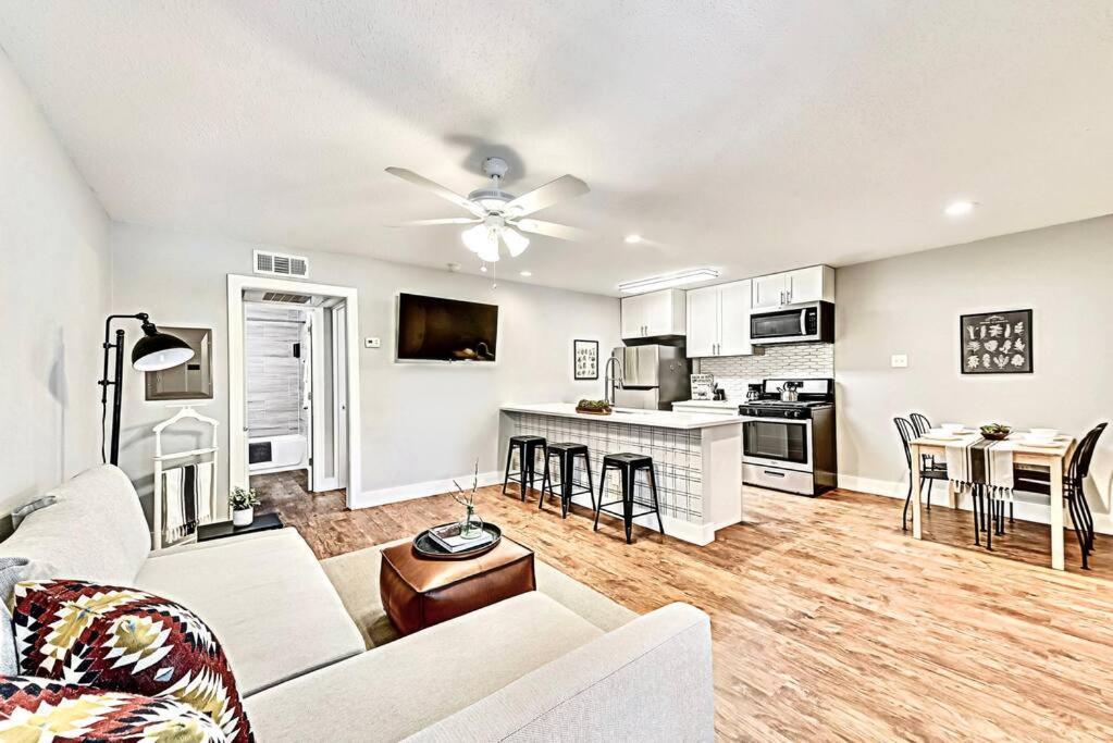 New - Near Deep Ellum + Downtown Dallas Flat Exterior photo