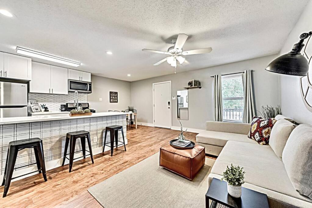 New - Near Deep Ellum + Downtown Dallas Flat Exterior photo